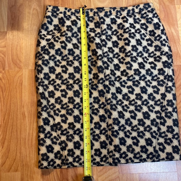 Ann Taylor flower leopard print skirt - Picture 9 of 11